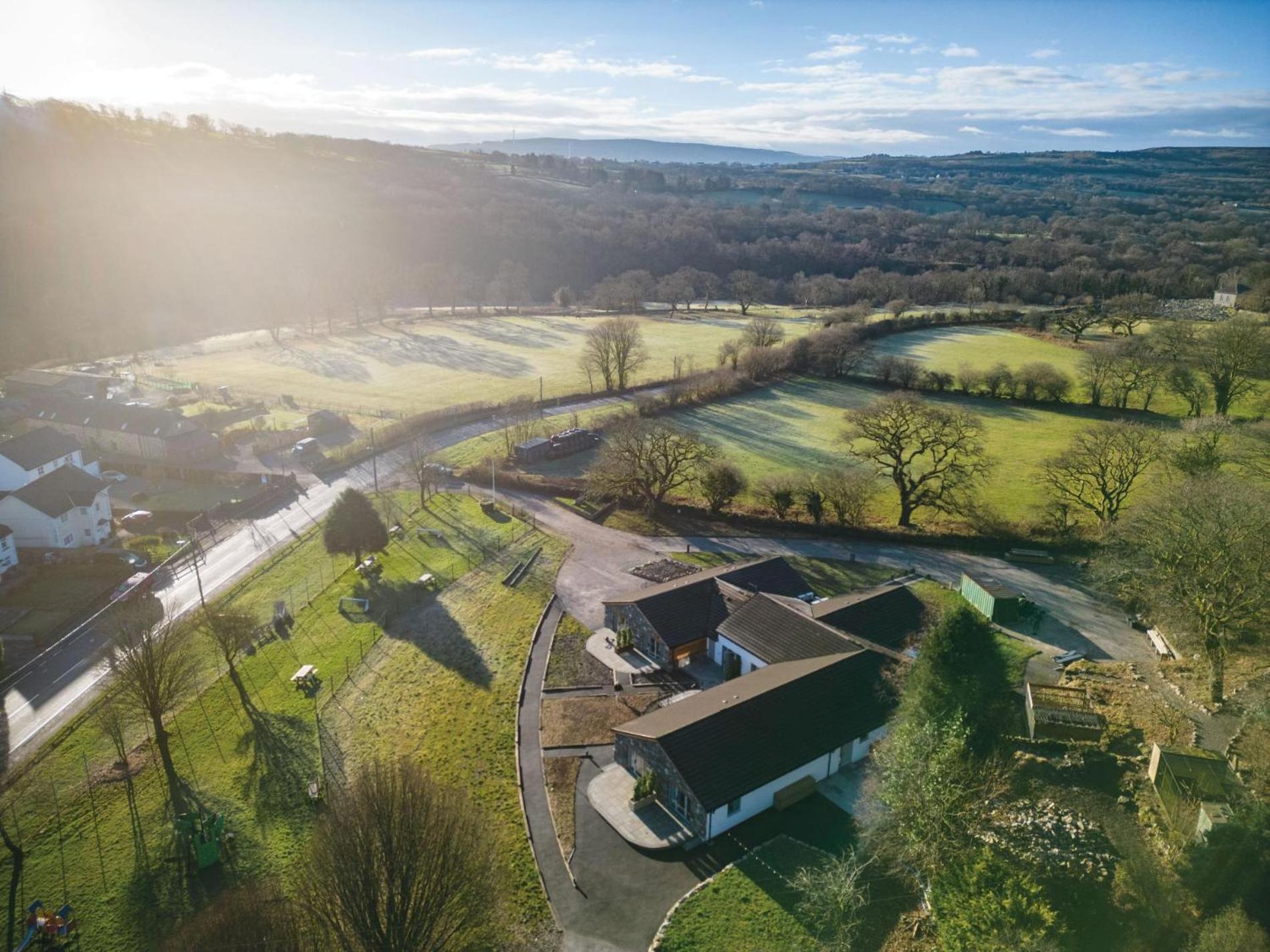 Suite 9 - Sleeping Giant Hotel - Pen Y Cae Inn Брекон Экстерьер фото